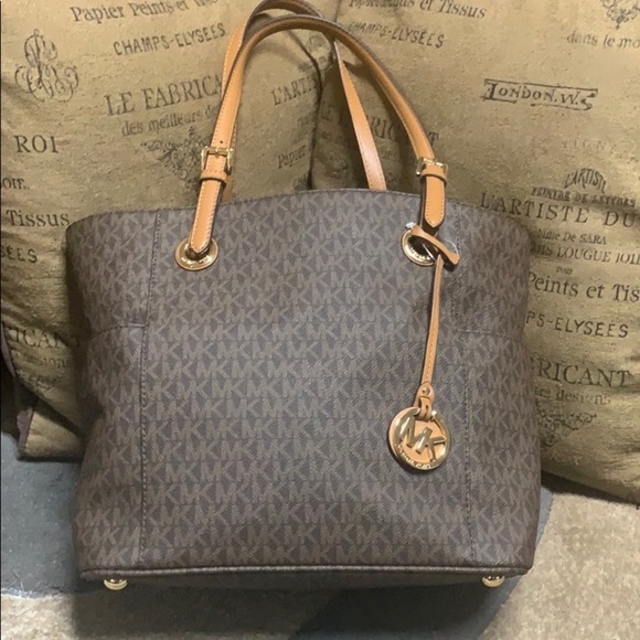 Michael Kors Other - Michael Kors jet set small logo tate Bag